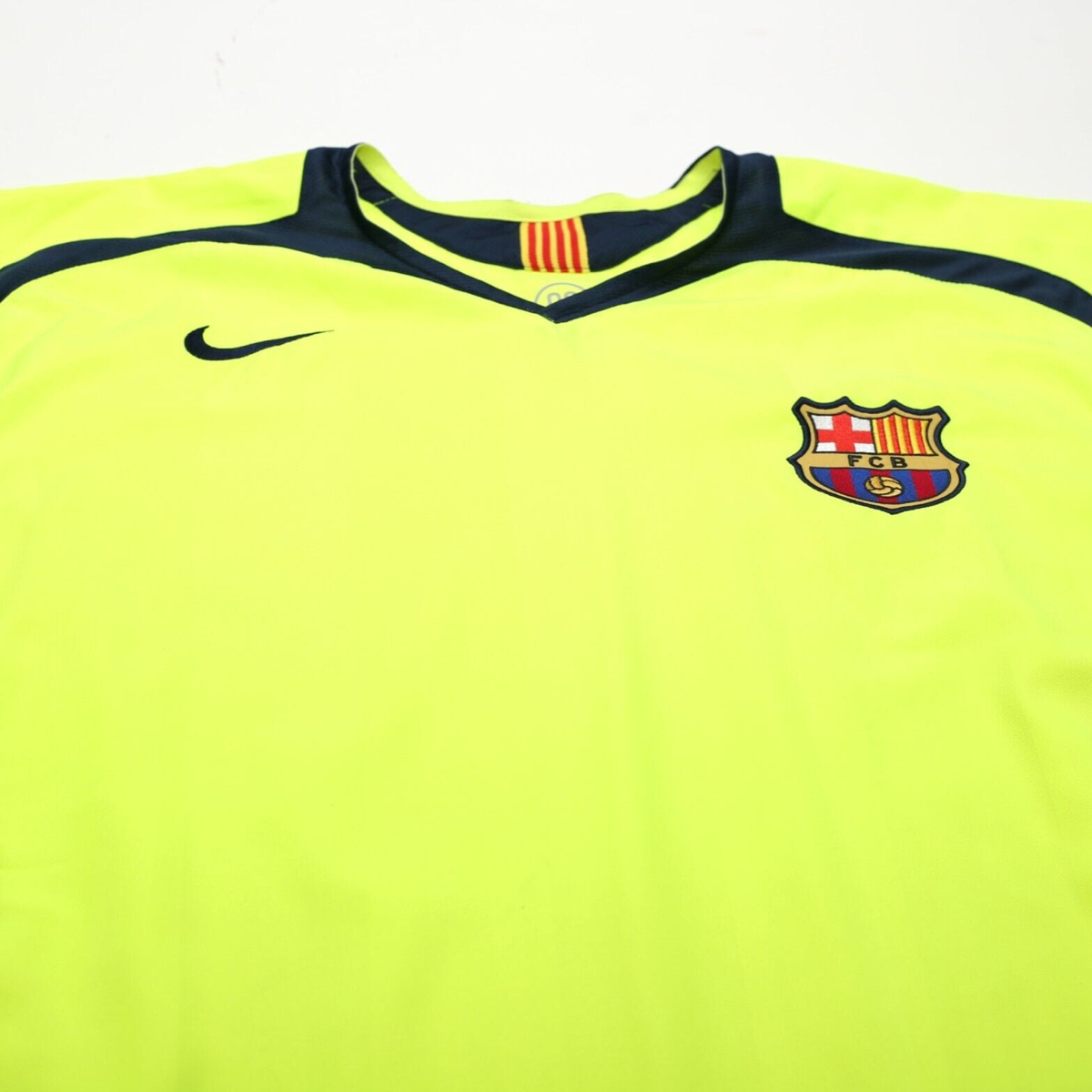 2005-06 FC Barcelona 2nd Long Sleeve Kit